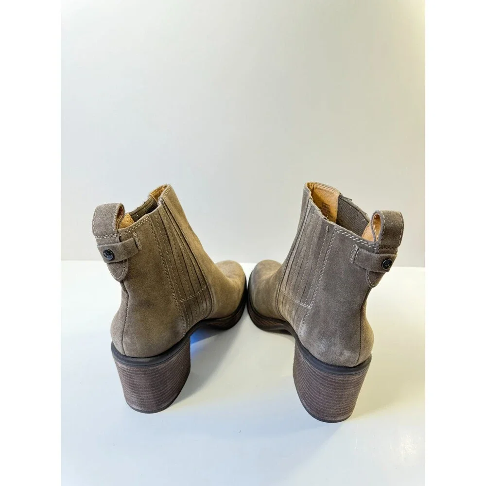 Crown Vintage Womens Boots Taupe Suede Sturdy Block Heels US 9